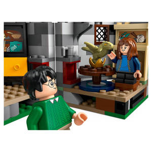 Lego Hagrid's Hut: An Unexpected Visit 76428